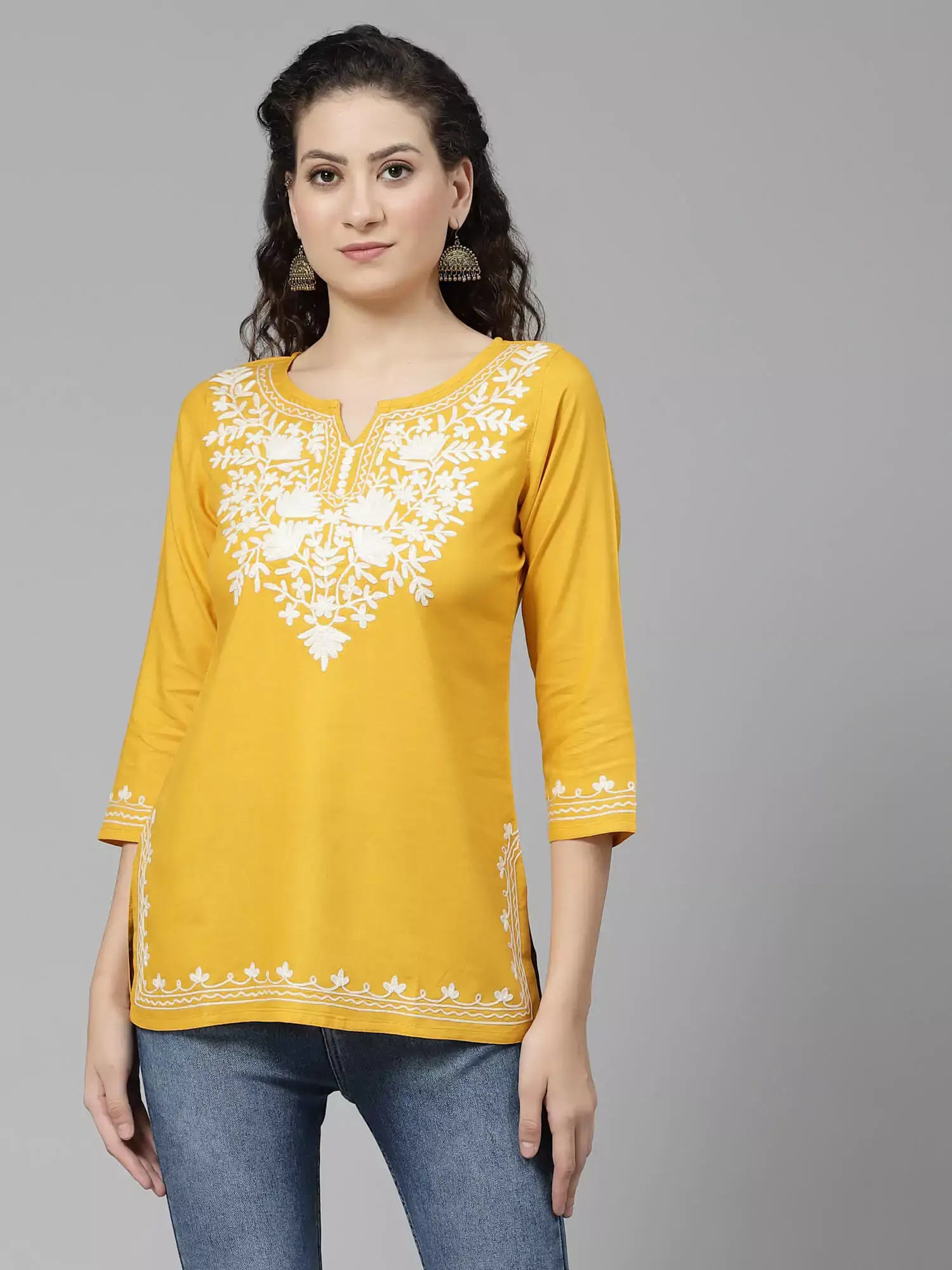 musturd-white-aari-short1-1.webp